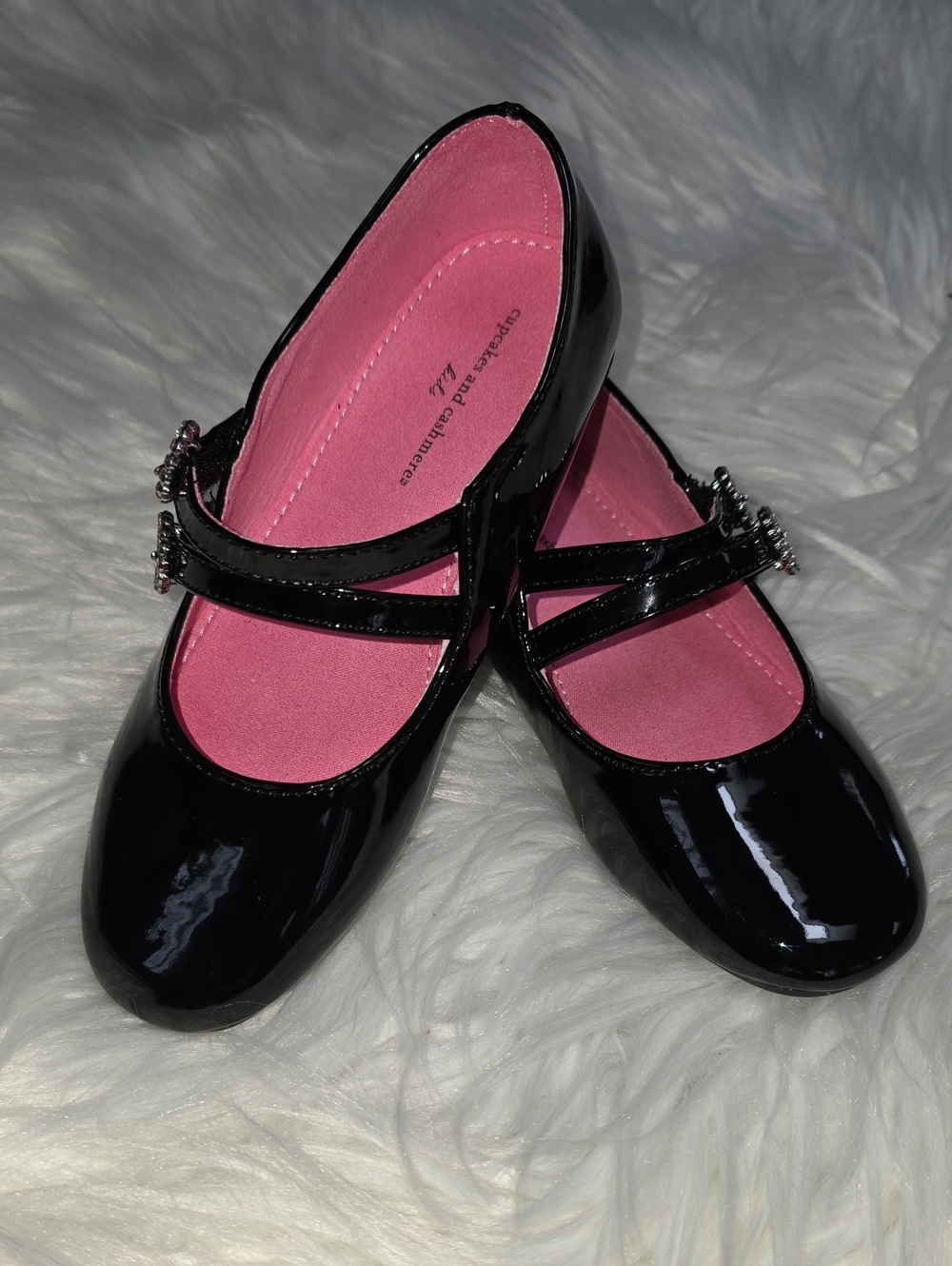 cupcakes & cashmere Black Patent Mary Janes with Pink Insole
